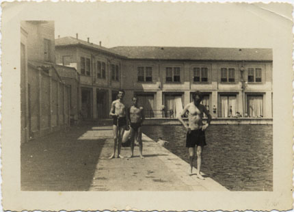 Dal sito MUVI -Luglio 1941 vacanze in piscina a Milano 